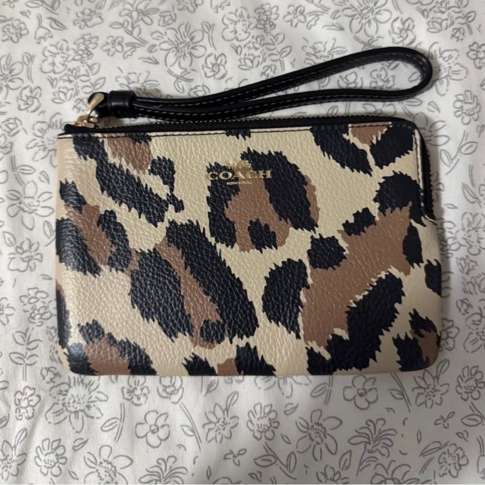 Coach Corner Zip Wristlet
